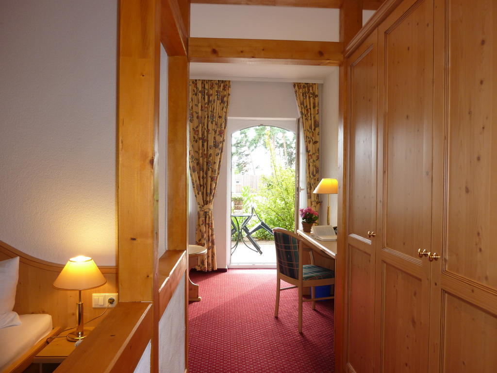 Landhaus Mueritzgarten Hotel Garni Рёбель Номер фото