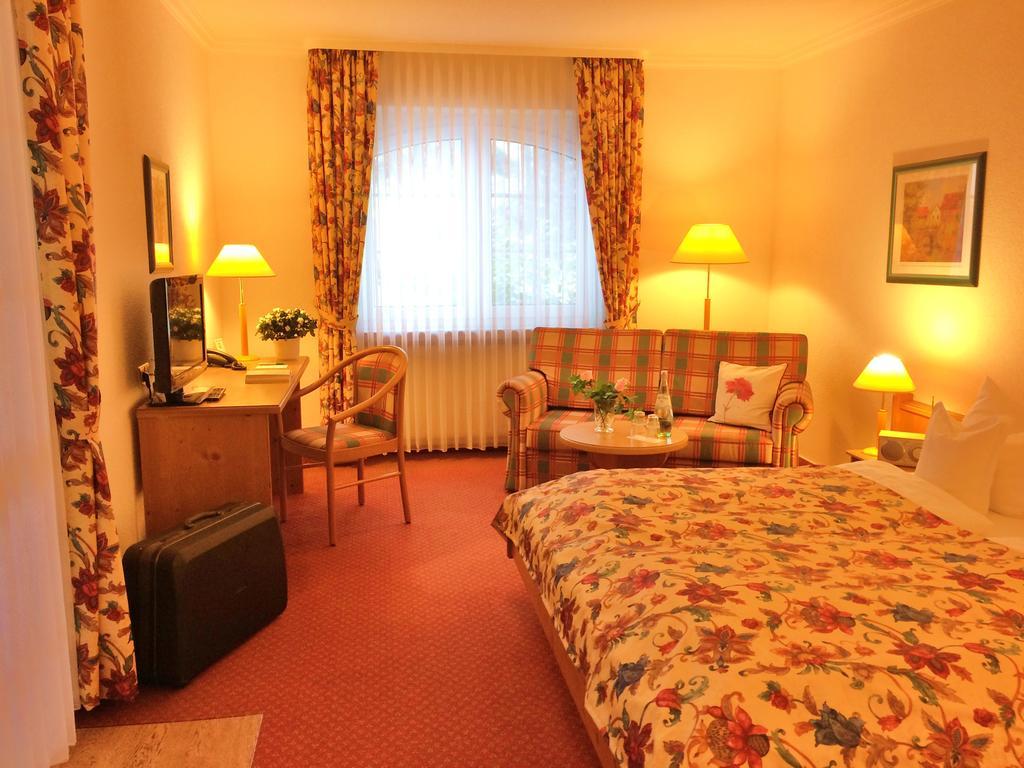 Landhaus Mueritzgarten Hotel Garni Рёбель Экстерьер фото