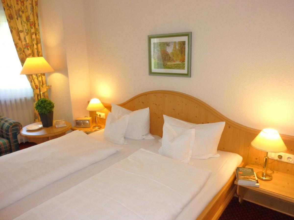 Landhaus Mueritzgarten Hotel Garni Рёбель Экстерьер фото